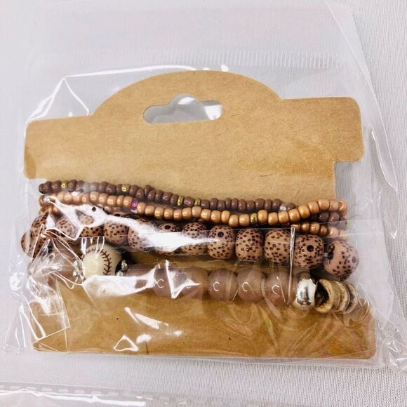 Clinique Floral Pouch Crystal Necklace & Stackable Bracelet Bundle - Picture 4 of 9